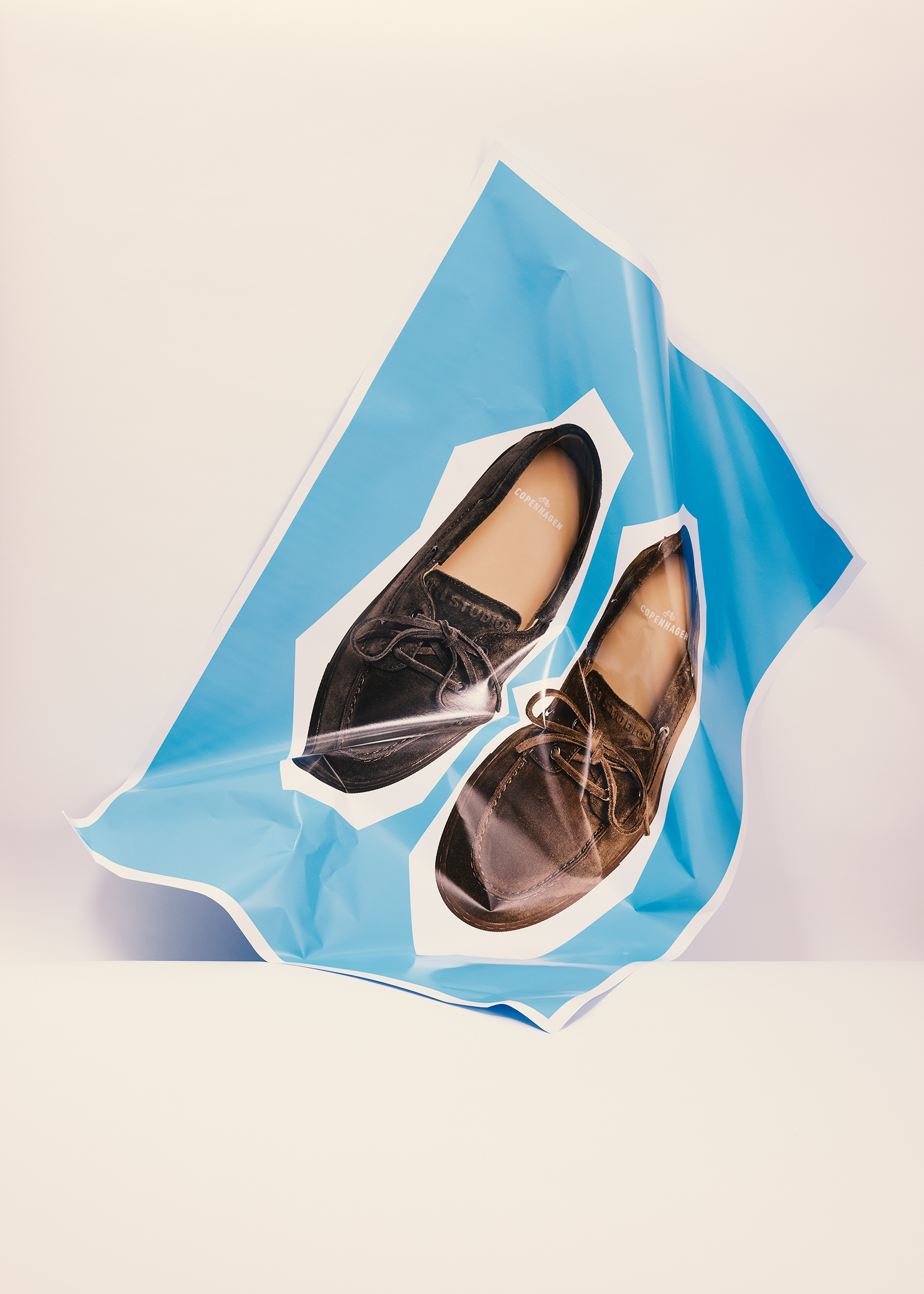 Breuninger, Styling, Stillife, Set, Setdesign, Breuninger Magazin, 2025, Stilllifeshooting, Stilllifestyling, Ballerinas, Ganni, PetraKatharinaKassel, Stilllife Stylist, Setdesign