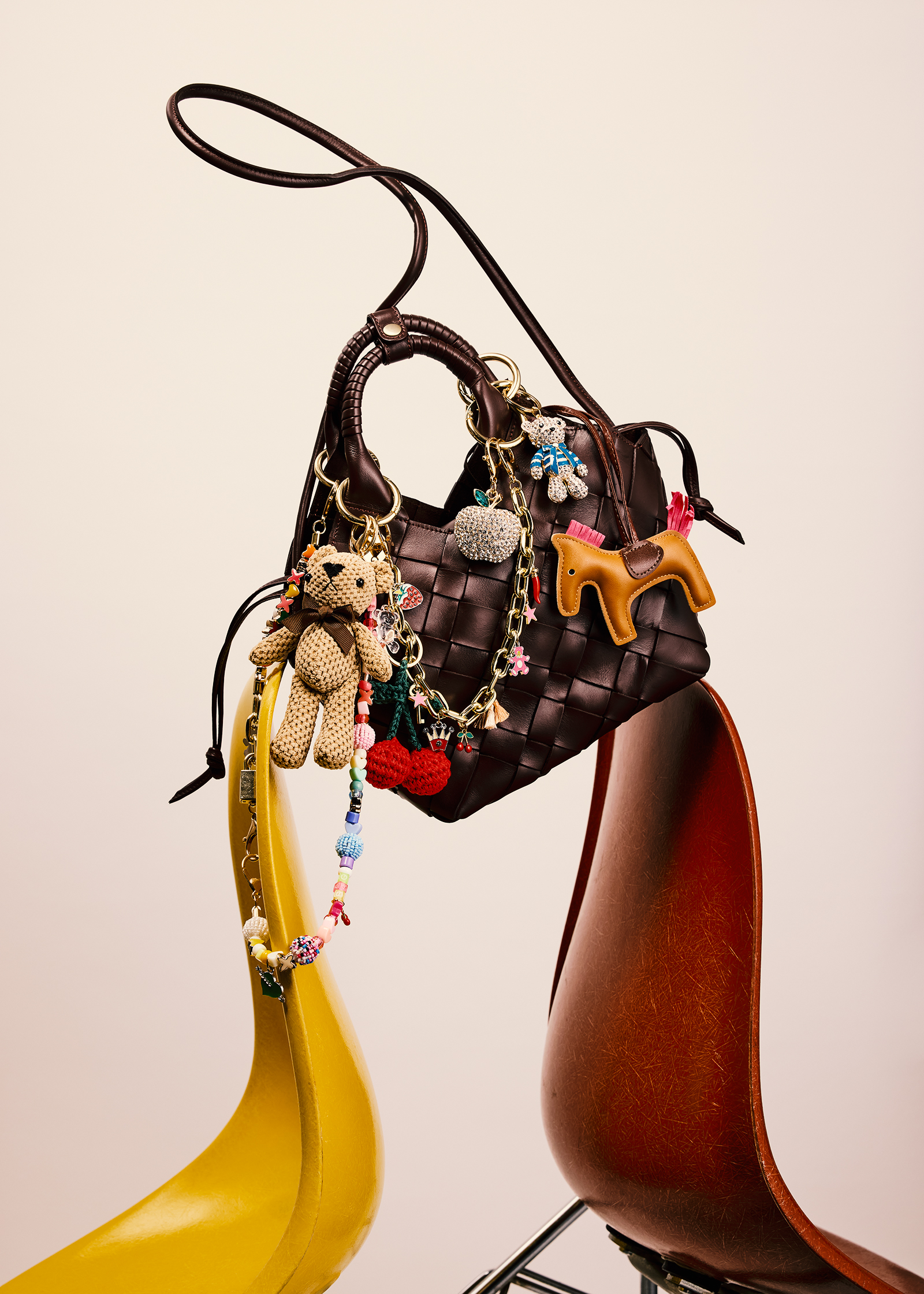 Breuninger, Styling, Stillife, Set, Setdesign, Breuninger Magazin, 2025, Stilllifeshooting, Stilllifestyling, Ballerinas, Ganni, PetraKatharinaKassel, Stilllife Stylist, Setdesign